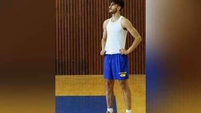 גבי צ'אצ'אשוילי. | אנצ'ו גוש, ג'יני