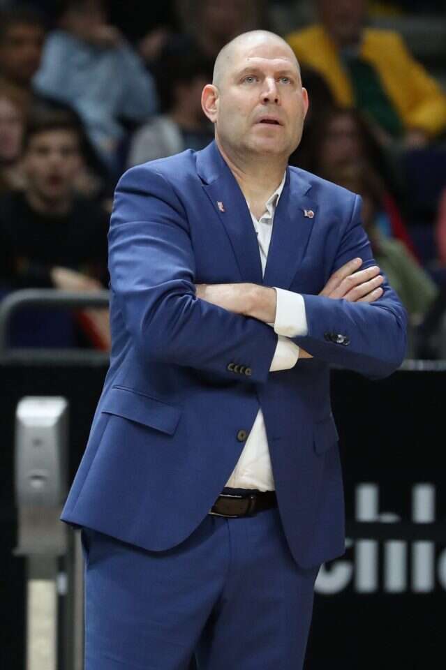 מישראל לגרמניה. אורן עמיאל. | Sandro Halank