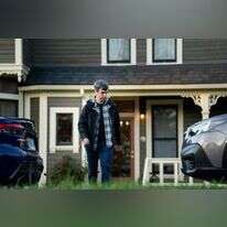 "חזרה גנרלית". | yes באדיבות Allyson Riggs / HBO