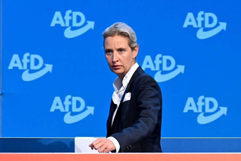 אישה, לסבית, נשואה למהגרת מסרי־לנקה. אליס ויידל  מנהיגת AfD. | EPA