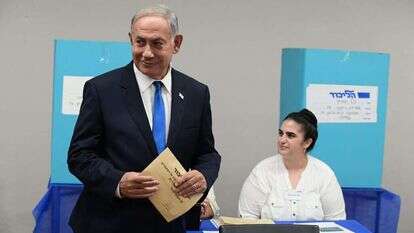 נתניהו מצביע בפריימריז בליכוד, 2022. | תומר נויברג - פלאש 90