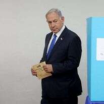 נתניהו מצביע בפריימריז הליכוד 2022. | AFP