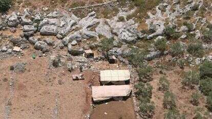 המאחז הפלסטיני שפונה. | רגבים