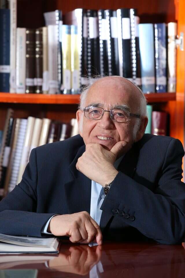 חלוץ החיבור בין מחשב לשפה. אביו של אליסף, פרופ' יעקב שויקה ז"ל. | מרים צחי