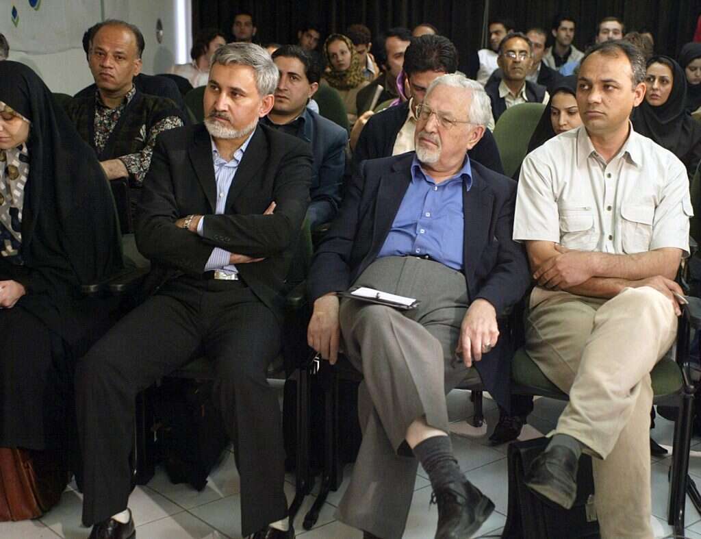 פגישה סודית בסיציליה. רזא חתאמי. | AFP