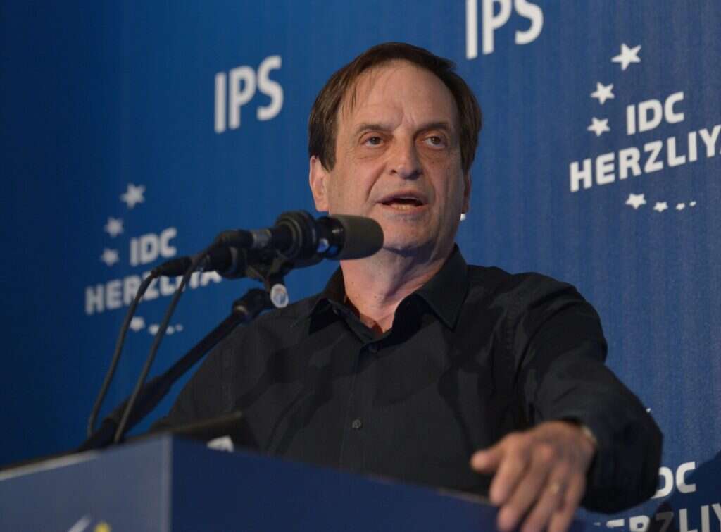 דן מרידור. | יוסי זליגר