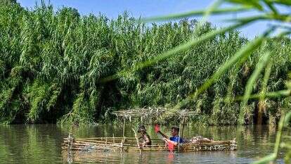 שיט קאנו בנהר הירדן. | מיכאל גלעדי, פלאש 90 שיט קאנו בנהר הירדן. | מיכאל גלעדי, פלאש 90