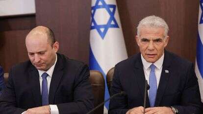 לפיד ובנט בישיבת ממשלה. | אוהד צוויגנברג, פלאש 90