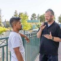 פנקס הבוחרים. | יוסי אלוני