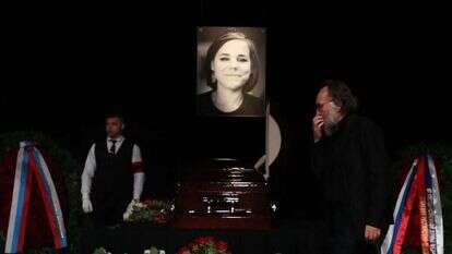 אלכסנדר דוגין (מימין) בלוויית בתו דריה, השבוע. | EPA