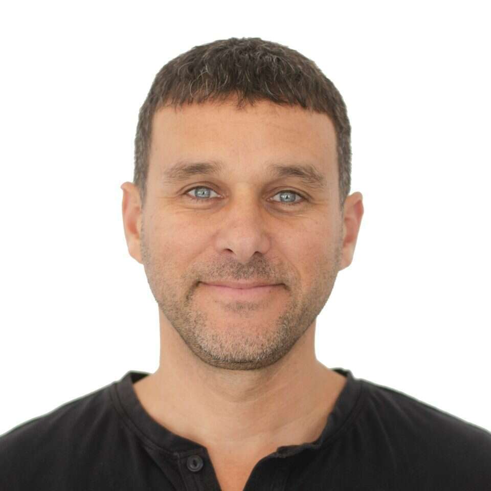 רוני פלמר. | תנועת אור