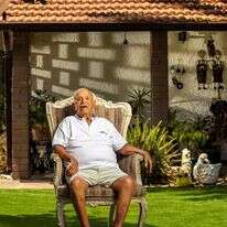 אליהו שחר. | ברוך גרינברג