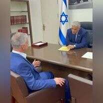 יאיר לפיד ודדי ברנע. ללא קרדיט