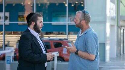 דובי. | יוסי אלוני