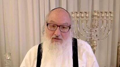 קורא להצביע לאיילת שקד. יהונתן פולארד. | מסך מתוך וידאו קורא להצביע לאיילת שקד. יהונתן פולארד. | מסך מתוך וידאו