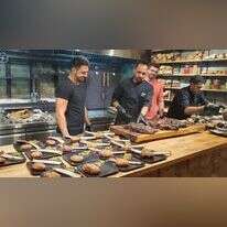 הפיטמאסטר מכין עוד מנה משובחת. | יאיר קראוס