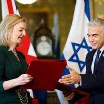 יאיר לפיד וליז טראס. קרדיט | סטיוארט מיטשל