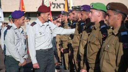 הרצי הלוי בסיום קורס קצינים בבה"ד 1. | דובר צה"ל