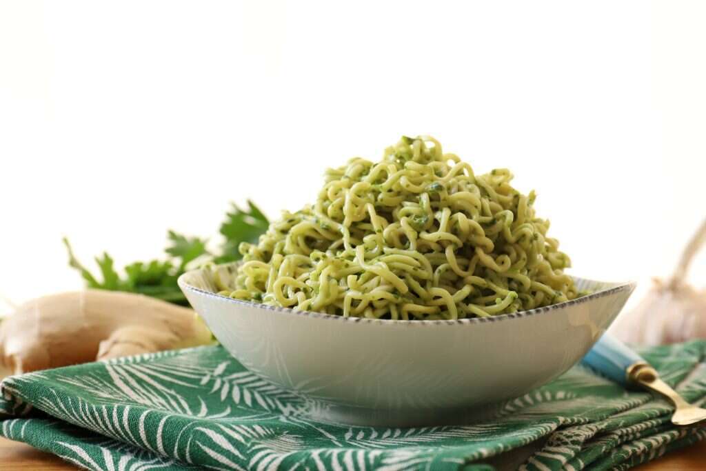 נודלס עם עשבי תיבול וקרם קוקוס. | אפרת ליכטנשטט נודלס עם עשבי תיבול וקרם קוקוס. | אפרת ליכטנשטט