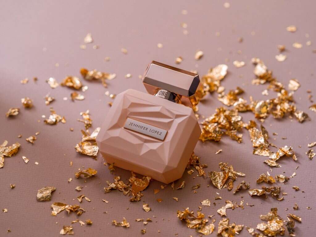 JENIFER LOPEZ ONE. | יחצ חול