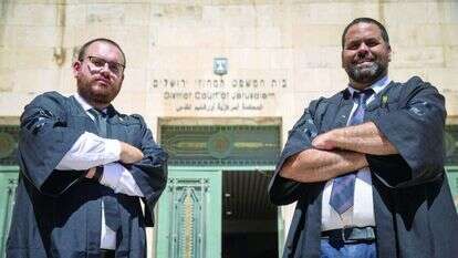 "אם נגרום להם לשלם הם יורתעו". עו"ד חיים בלייכר (מימין) ועו"ד אופיר שטיינר. | נעם ריבקין פנטון, פלאש 90