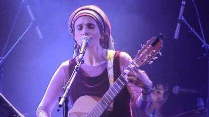 אתי אנקרי. | דורון ליניק