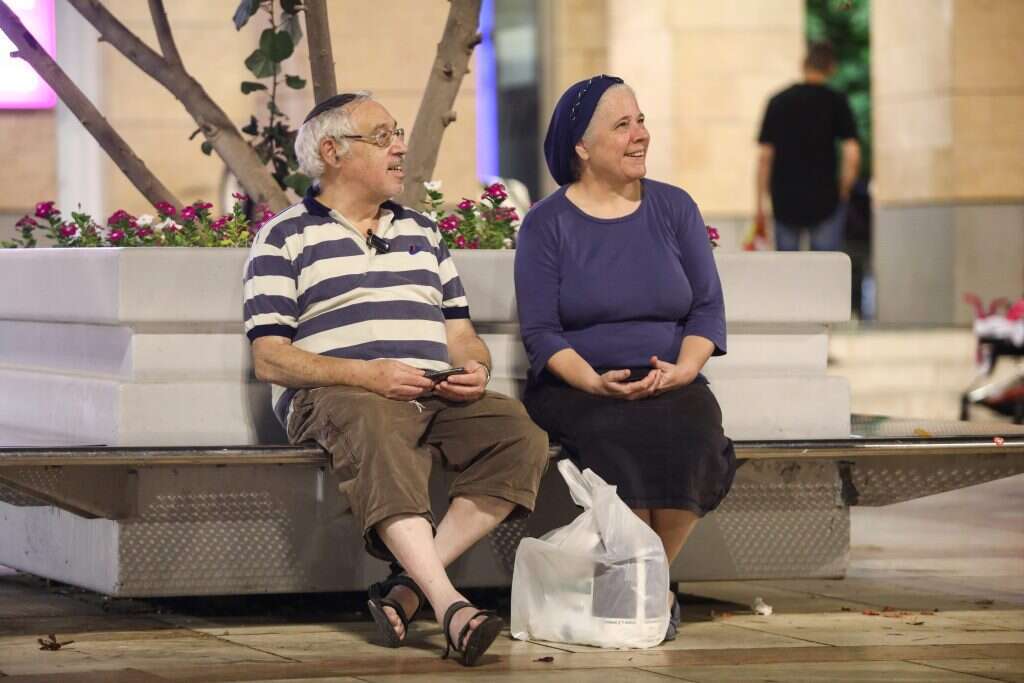 יצחק והדסה. | יוסי אלוני