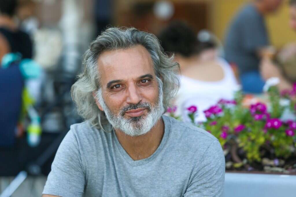 ויקי. | יוסי אלוני