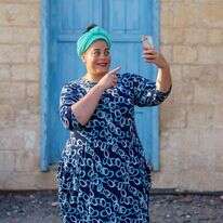 נעמה עמית. | אנצ'ו גוש, ג'יני