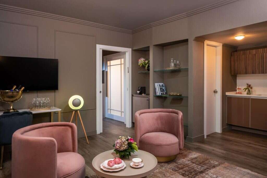 לאונרדו גורדון ביץ'. | איה בו עזרי