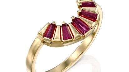 טבעת של המותג הוטקראון. | יחצ