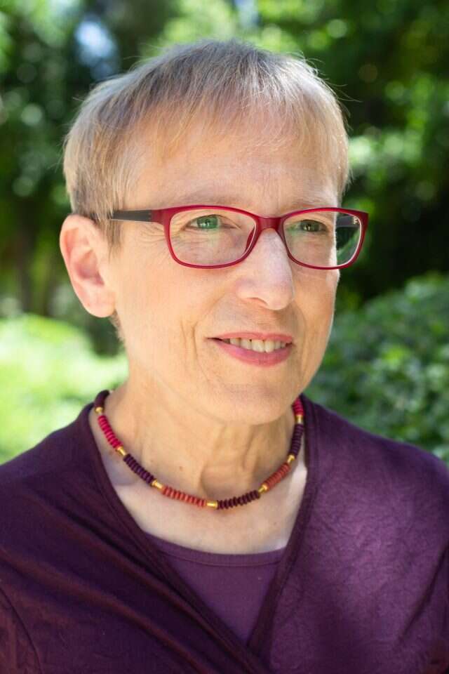 ד"ר אלינורה הרצוג. | טלי רומם ד"ר אלינורה הרצוג. | טלי רומם