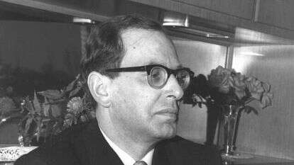 יעקב הרצוג כמנכ"ל משרד ראש הממשלה, 1968. | דוד אלדן, לע"מ יעקב הרצוג כמנכ"ל משרד ראש הממשלה, 1968. | דוד אלדן, לע"מ