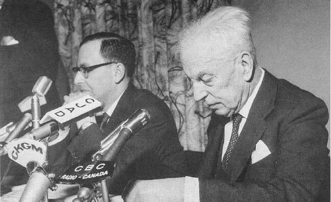 הרצוג וטוינבי בעת הוויכוח ביניהם, קנדה 1961 באדיבות המשפחה הרצוג וטוינבי בעת הוויכוח ביניהם, קנדה 1961 באדיבות המשפחה