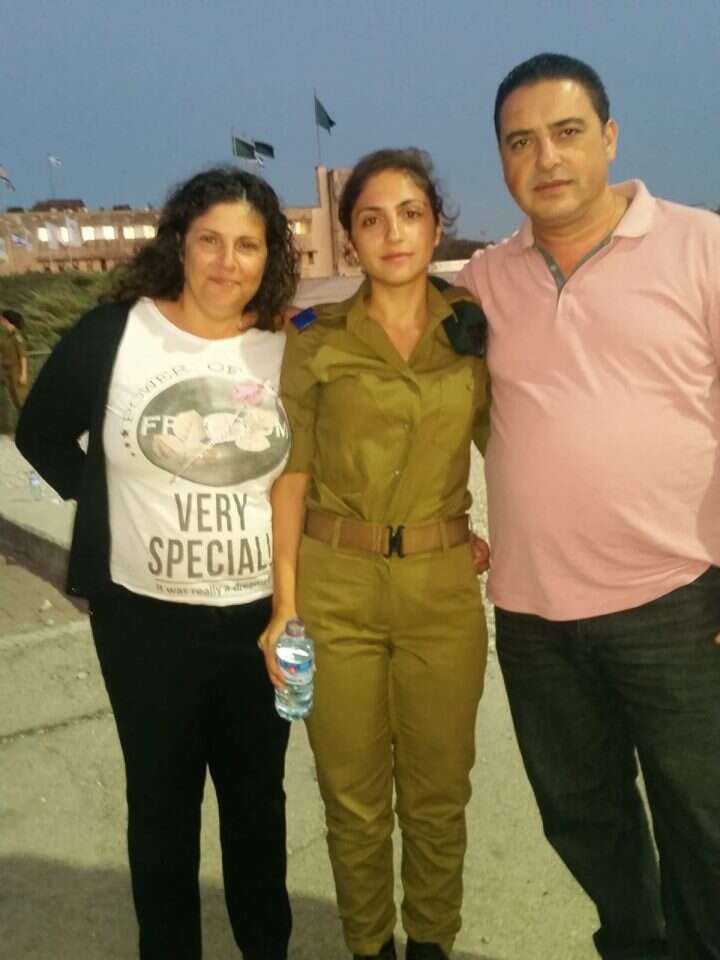 הרצל ומירב חג'אג' וביתם סגן שיר חג'אג' הי"ד. | באדיבות המשפחה