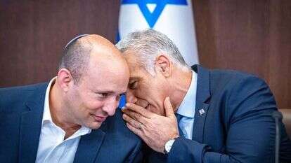 לפיד ובנט. | אוליבייה פיטוסי, פלאש 90