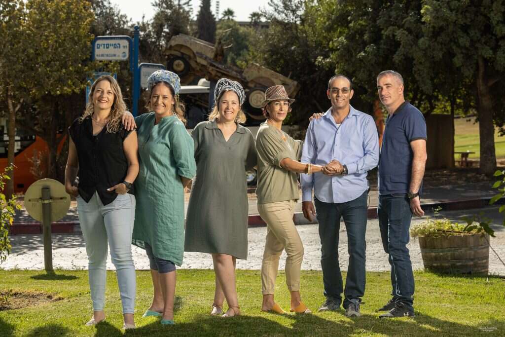 מפזרים רפואה. חלק מתורמי הכליה של עפרה. | ברוך גרינברג