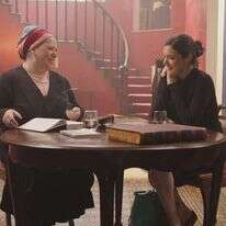 באדיבות כאן