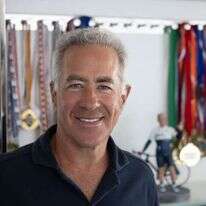 סילבן אדמס. | זיו קורן