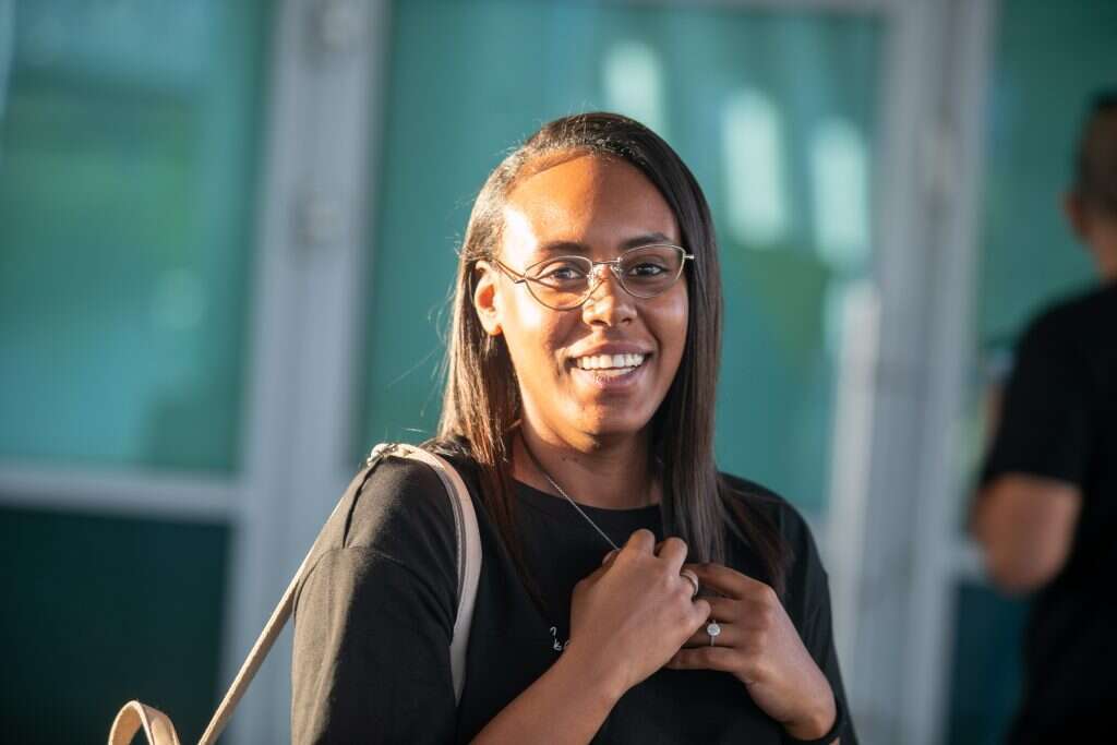 לאה. | יוסי אלוני לאה. | יוסי אלוני