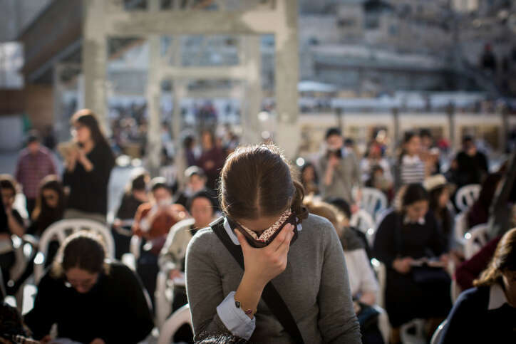 מתפללות בכותל. אילוסטרציה. | הדס פרוש, פלאש90 מתפללות בכותל. אילוסטרציה. | הדס פרוש, פלאש90