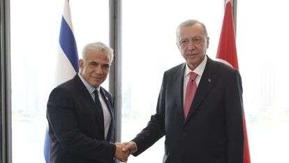 ראש הממשלה לפיד עם נשיא טורקיה ארדואן באו"ם, בספטמבר. | איי.פי