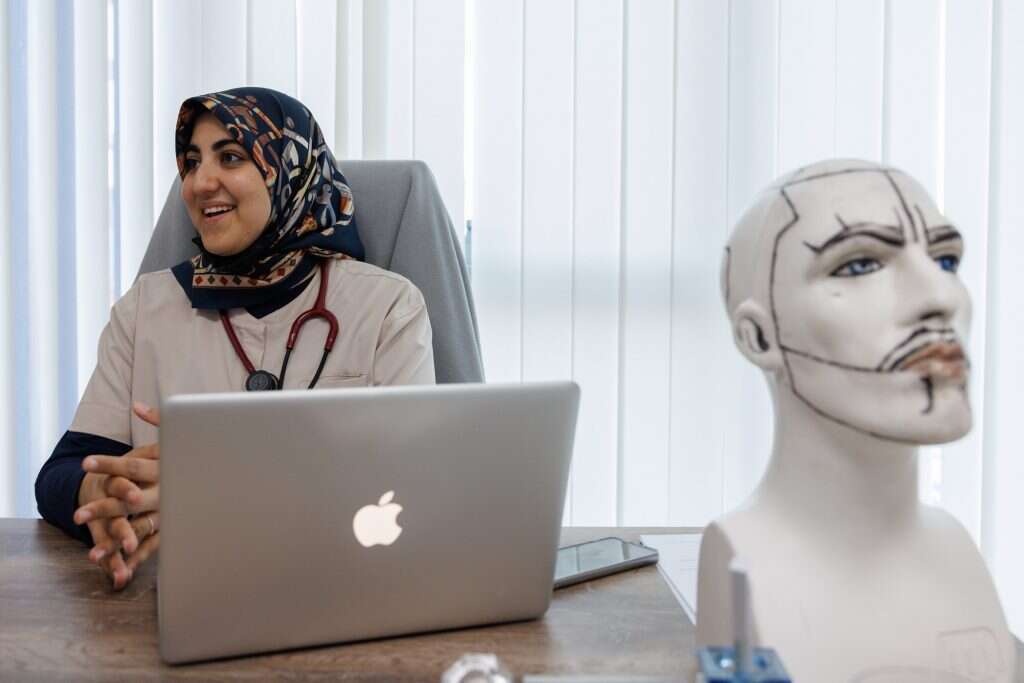 ד"ר סבאא מחאמיד, מלוות השתלות. | אנצ'ו גוש, ג'יני ד"ר סבאא מחאמיד, מלוות השתלות. | אנצ'ו גוש, ג'יני