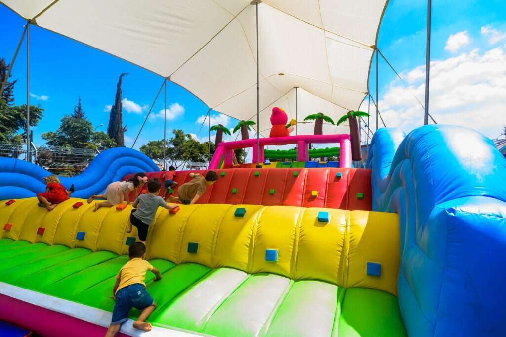 קרקס פלורנטין באם המושבות. | דפנה קפלן