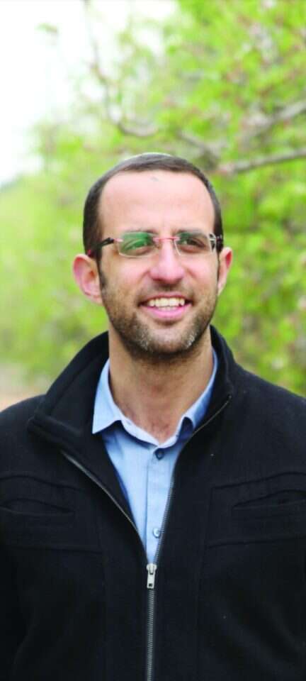 יחיאל ממן. | בתאל וקנין