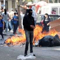 מתפרעים בחברון, אתמול. | וישאם חשלאמון/פלאש90