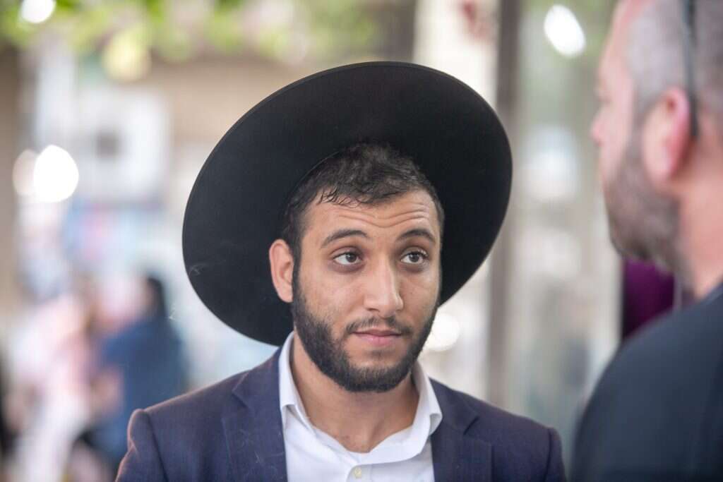 אריאל. | יוסי אלוני