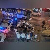 לוחמי מג"ב בהקפות שניות עם תושבי מעלה הזיתים