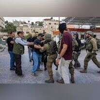 עימות בין חיילי צה"ל ליהודים ולפלסטינים, בשבוע שעבר בחווארה | AFP