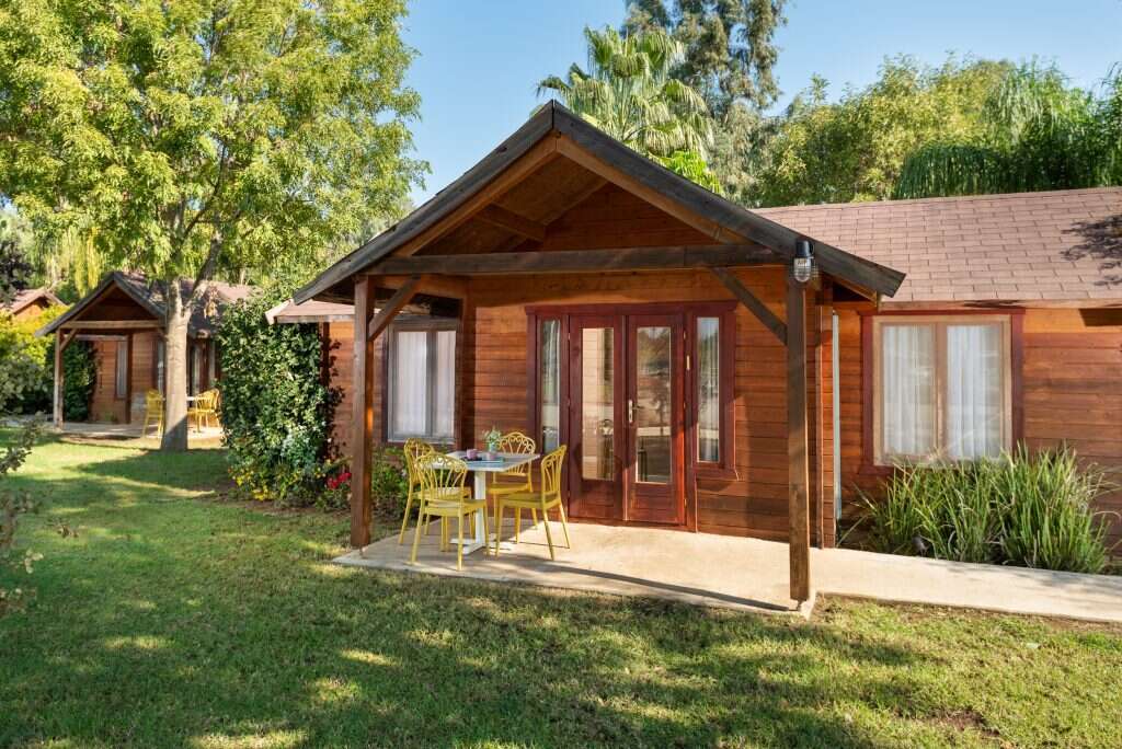 מלון מטיילים הווילג' על הירדן: | יח"צ